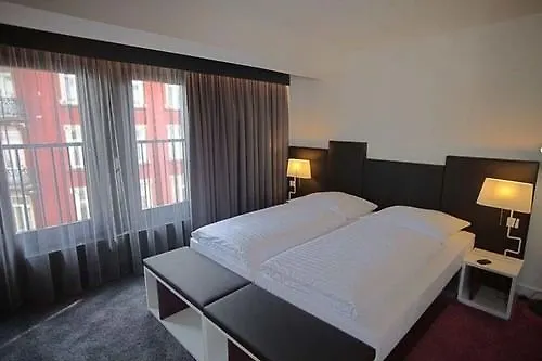 Отель Bliss 4*